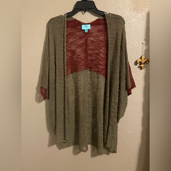 3/$15 | South Main | Cardigans - Picture 1 of 3